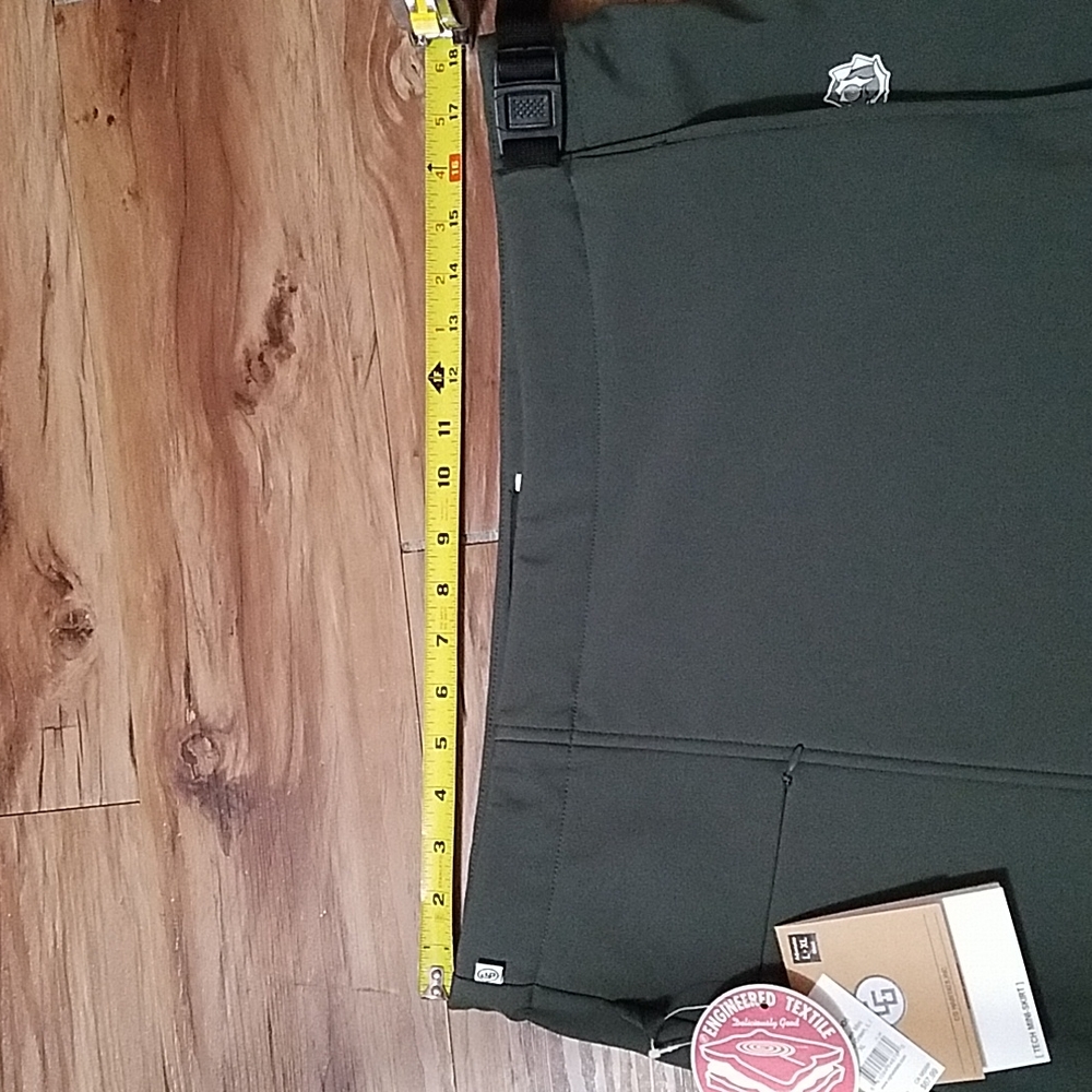 CG Habitats tech mini skirt - Picture 9 of 9
